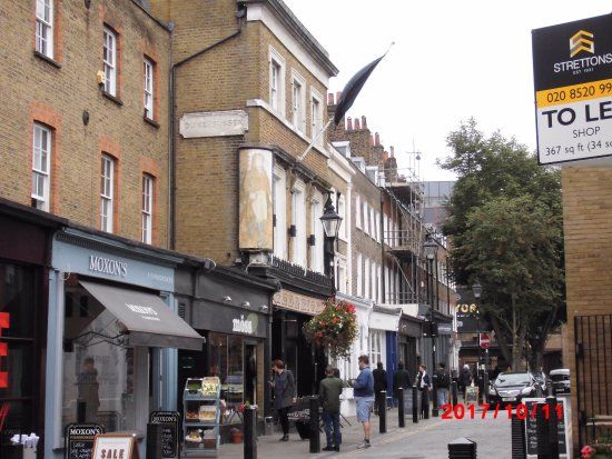 Camden Passage Antikacılar Çarşısı